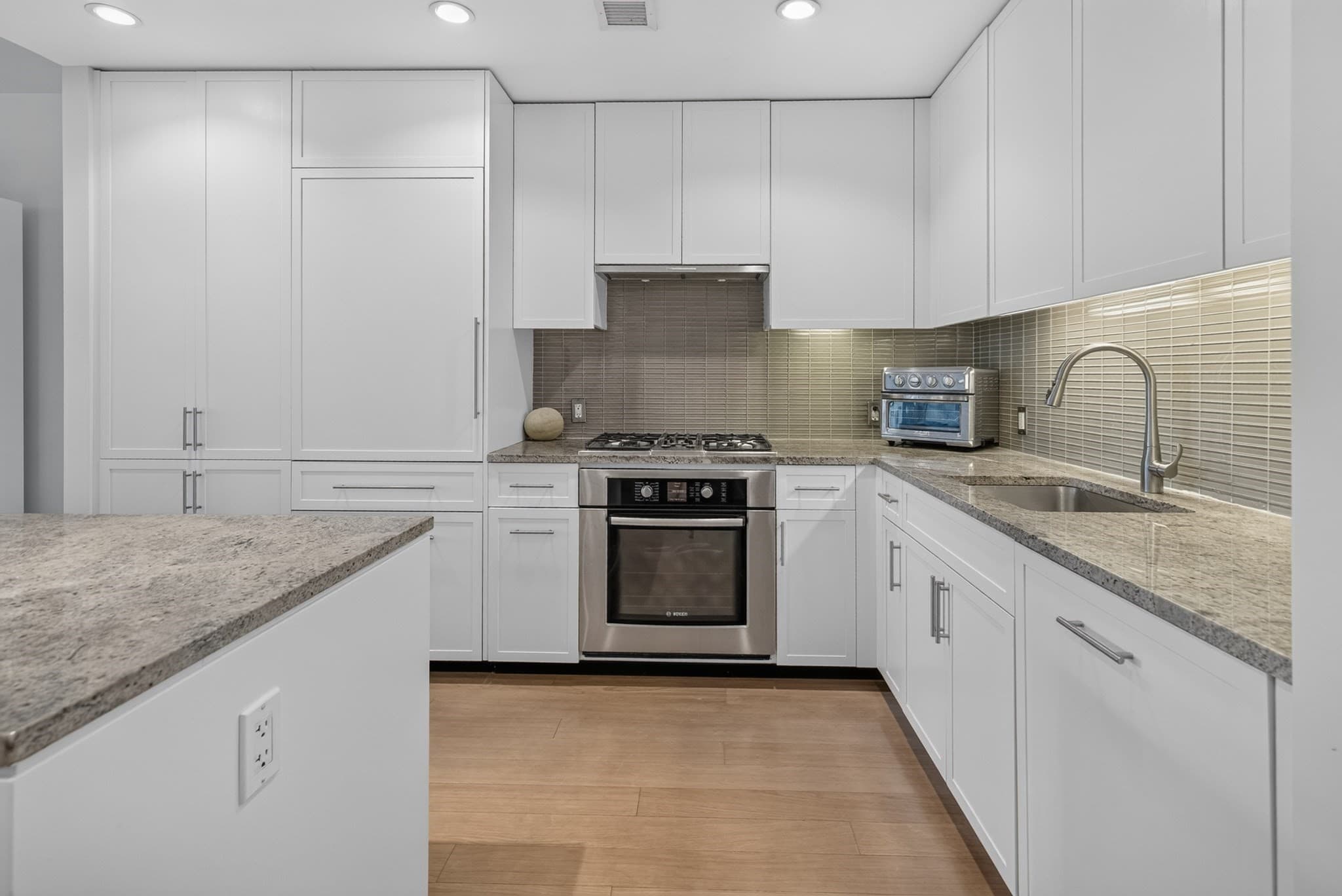 Condominium at 580 Washington St # 1410, Boston MA 02111, photo 3 of 26