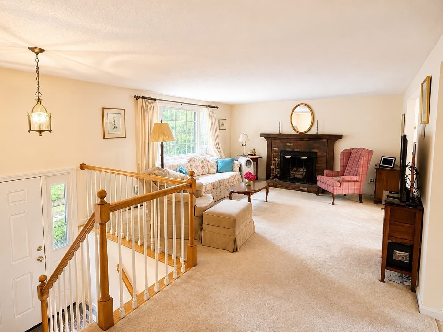 Single Family Residence at 120 Halfway Pond Rd, Plymouth MA 02360, photo 3 of 32