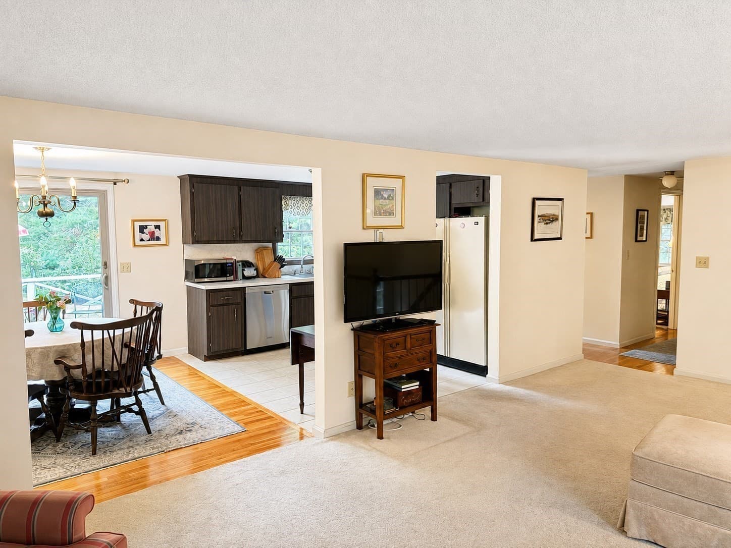 Single Family Residence at 120 Halfway Pond Rd, Plymouth MA 02360, photo 5 of 32
