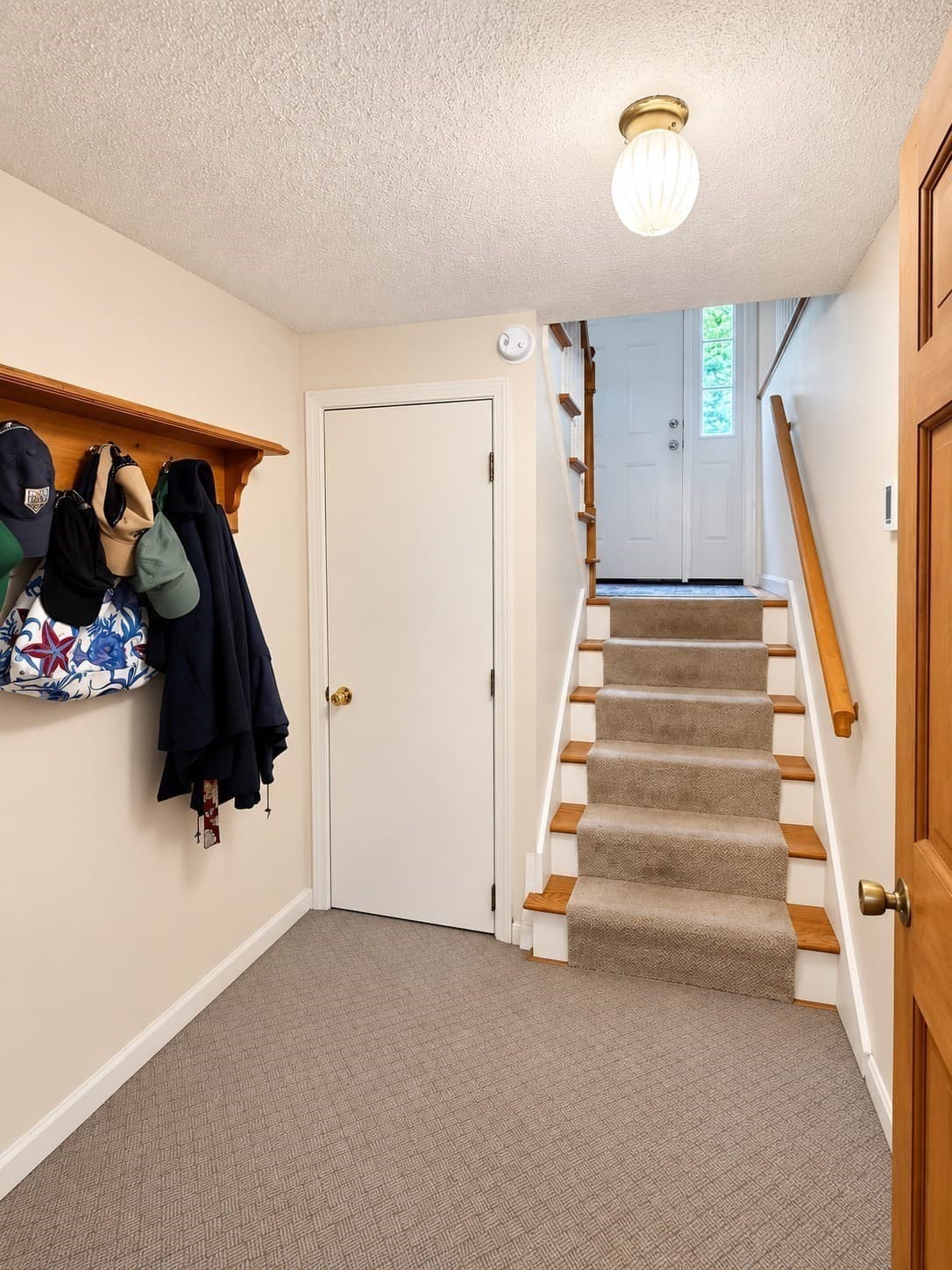 Single Family Residence at 120 Halfway Pond Rd, Plymouth MA 02360, photo 18 of 32