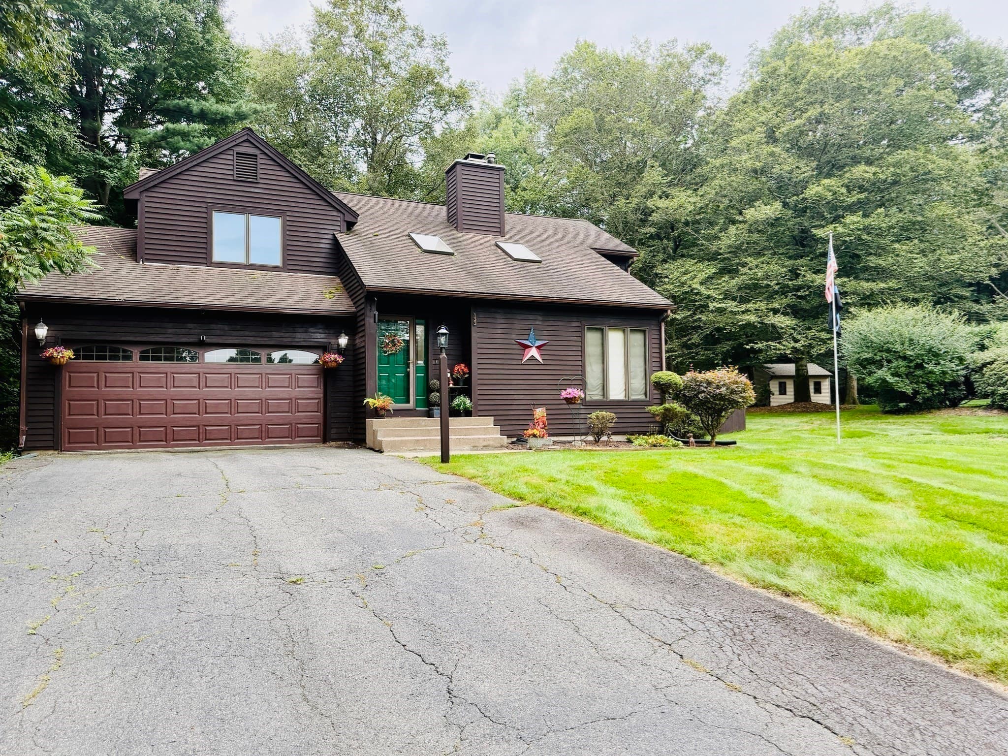 Single Family Residence at 133 Cottonwood Ln, Agawam MA 01001, Agawam, photo 3 of 38