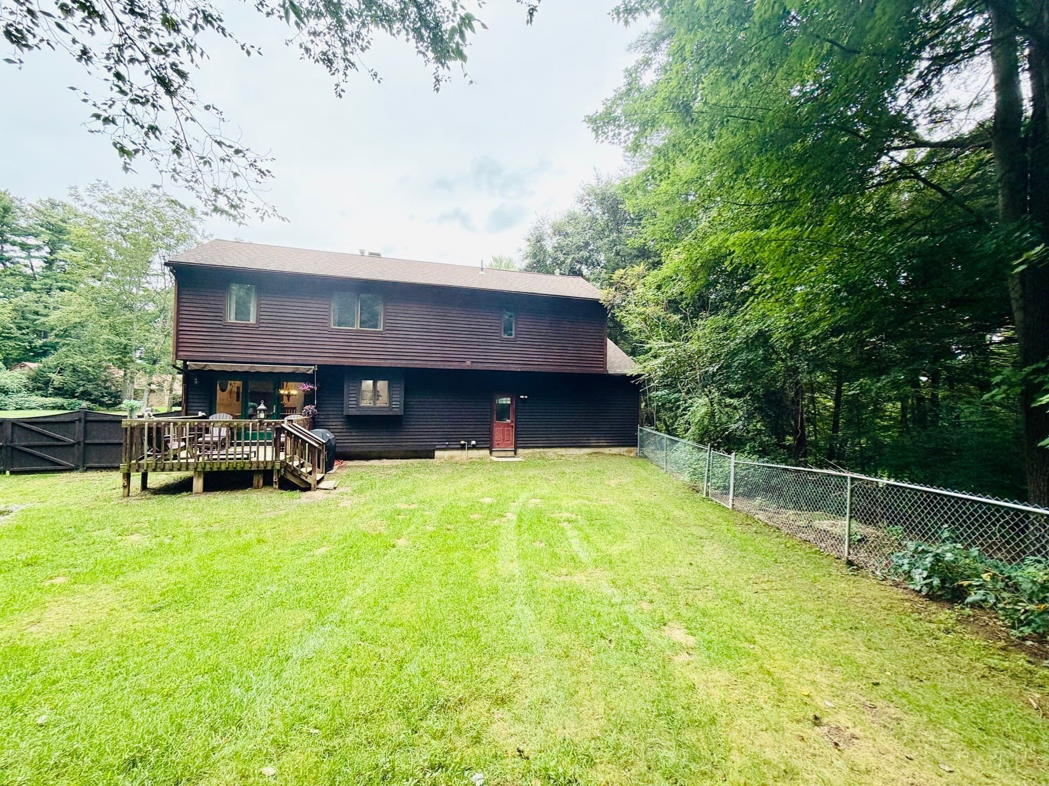 Single Family Residence at 133 Cottonwood Ln, Agawam MA 01001, Agawam, photo 5 of 38