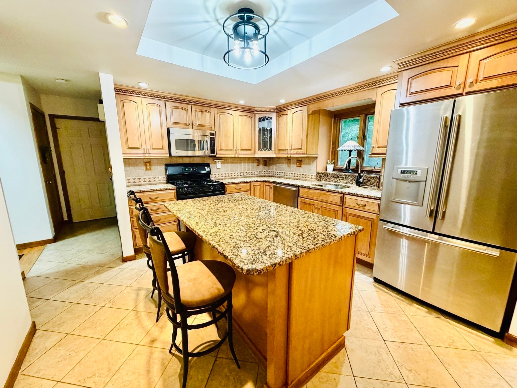 Single Family Residence at 133 Cottonwood Ln, Agawam MA 01001, Agawam, photo 10 of 38