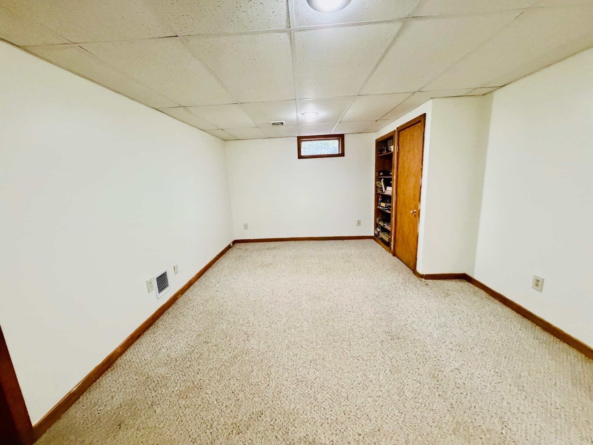 Single Family Residence at 133 Cottonwood Ln, Agawam MA 01001, Agawam, photo 33 of 38