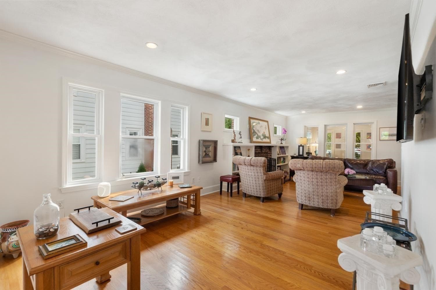 Single Family Residence at 501 Belmont St, Belmont MA 02478, photo 10 of 42