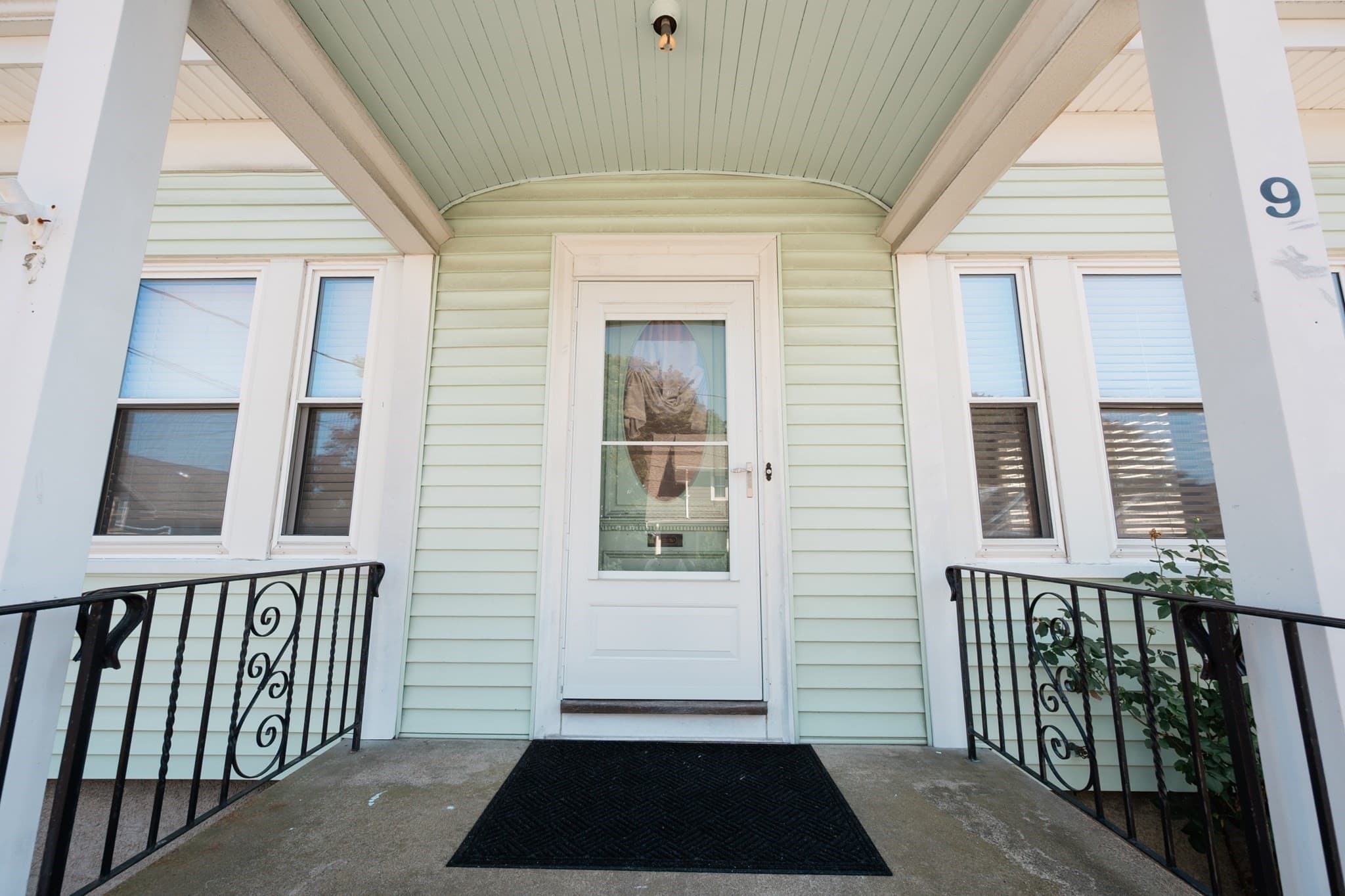 Single Family Residence at 9 Gregg St, Beverly MA 01915, Beverly, photo 2 of 40