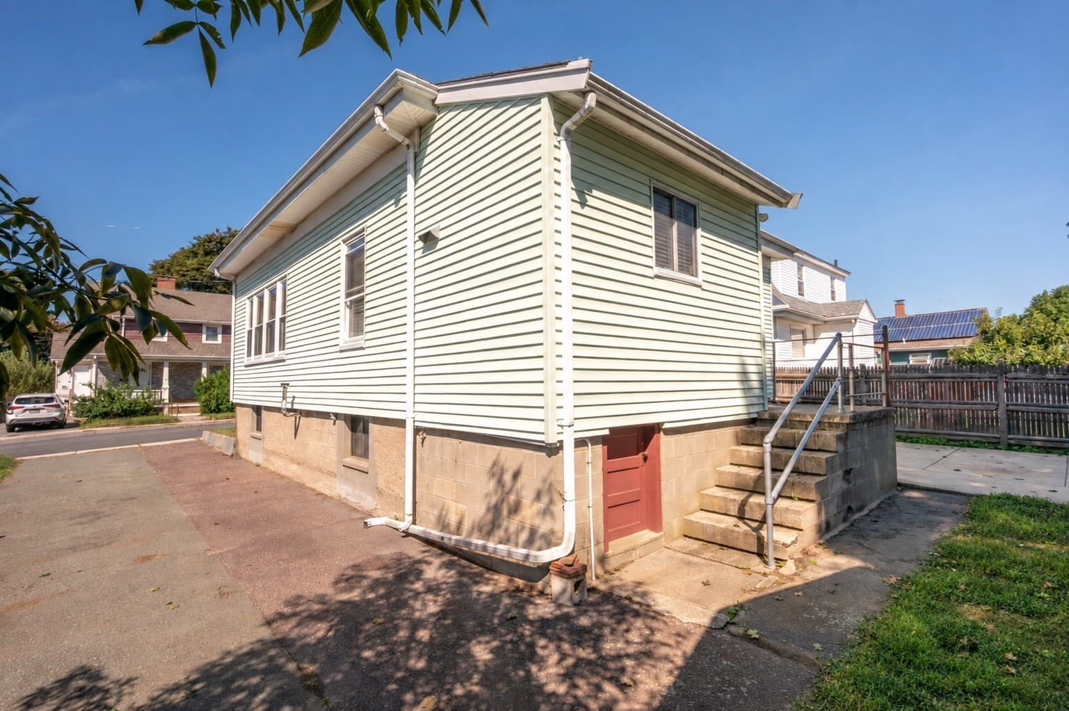 Single Family Residence at 9 Gregg St, Beverly MA 01915, Beverly, photo 6 of 40