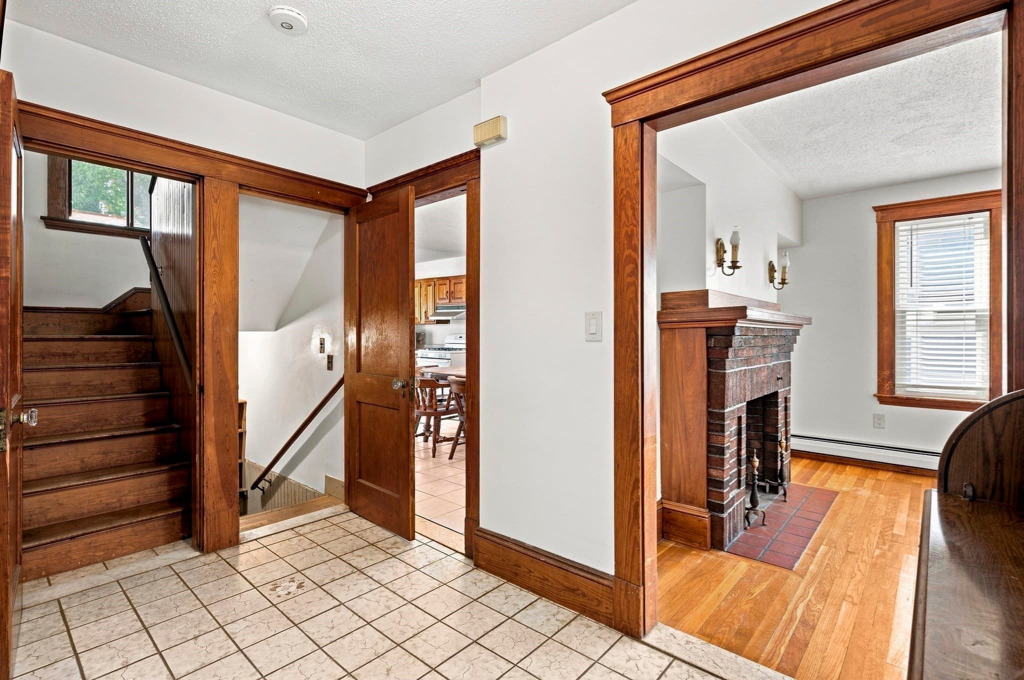 Single Family Residence at 9 Gregg St, Beverly MA 01915, Beverly, photo 16 of 40