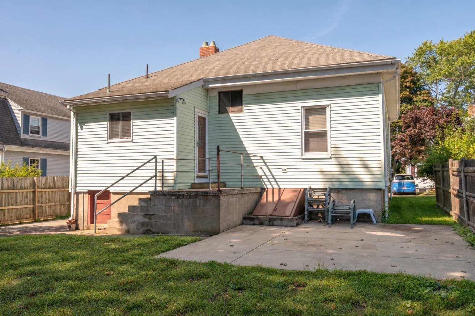 Single Family Residence at 9 Gregg St, Beverly MA 01915, Beverly, photo 9 of 40