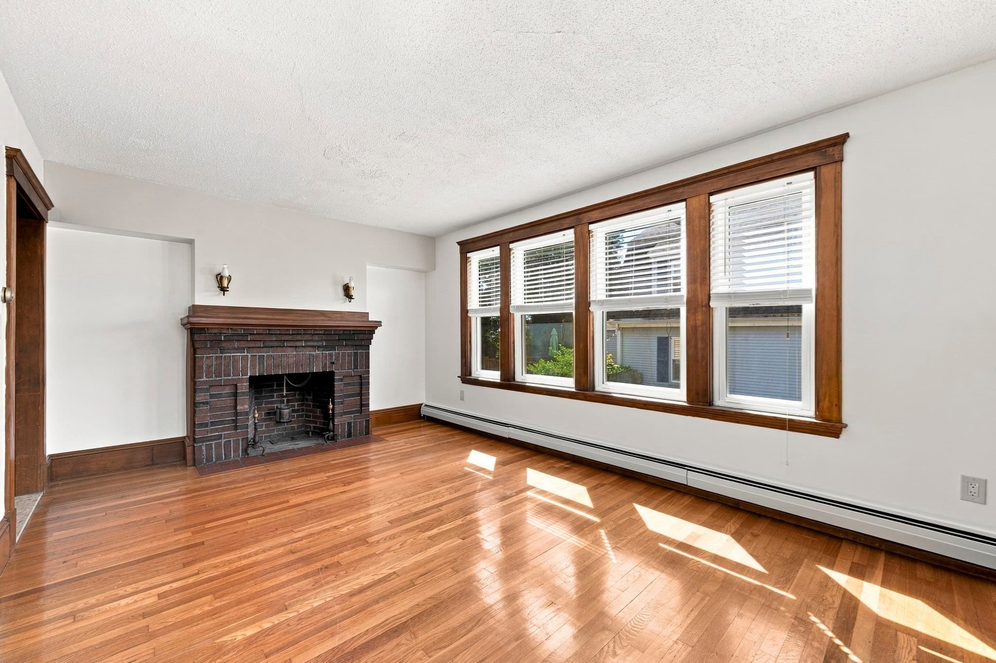 Single Family Residence at 9 Gregg St, Beverly MA 01915, Beverly, photo 11 of 40