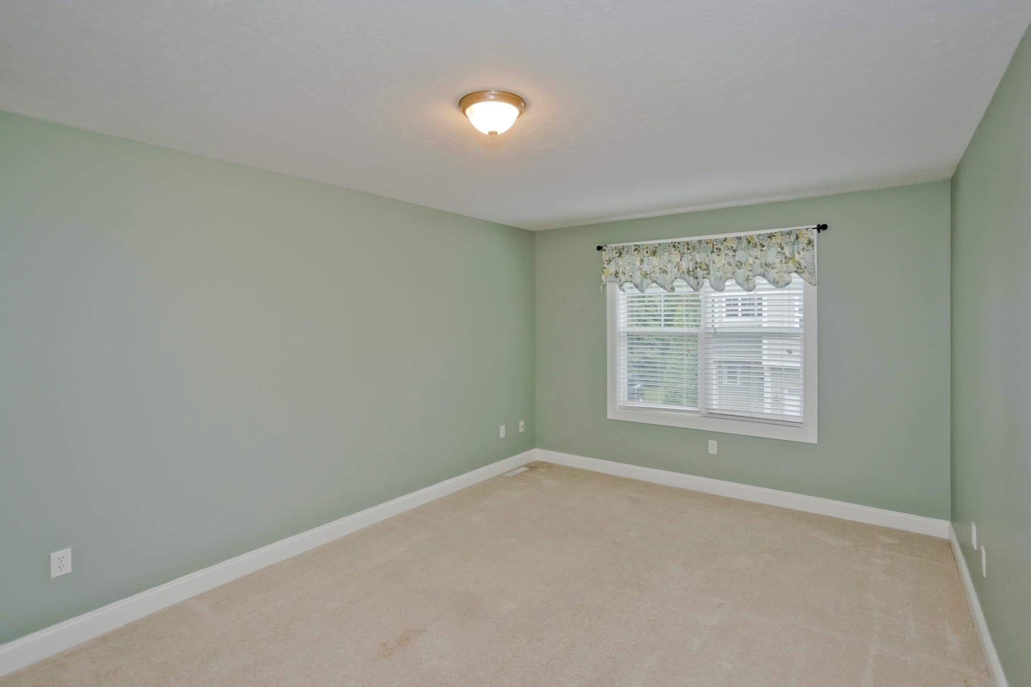 Condominium at 330 Haydenvielle Rd # D, Northampton MA 01053, Northampton, photo 31 of 42