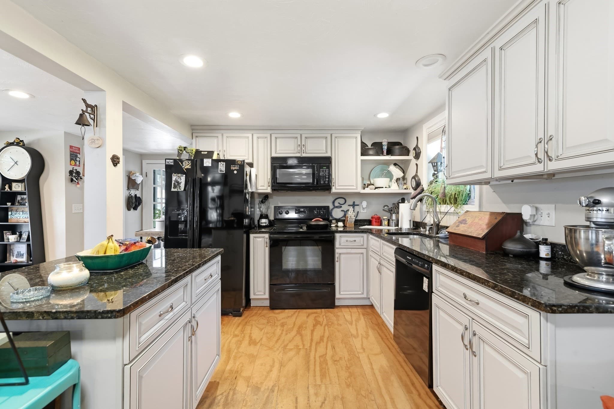 Single Family Residence at 19 Ames Island Rd, Wareham MA 02571, Wareham, photo 9 of 37
