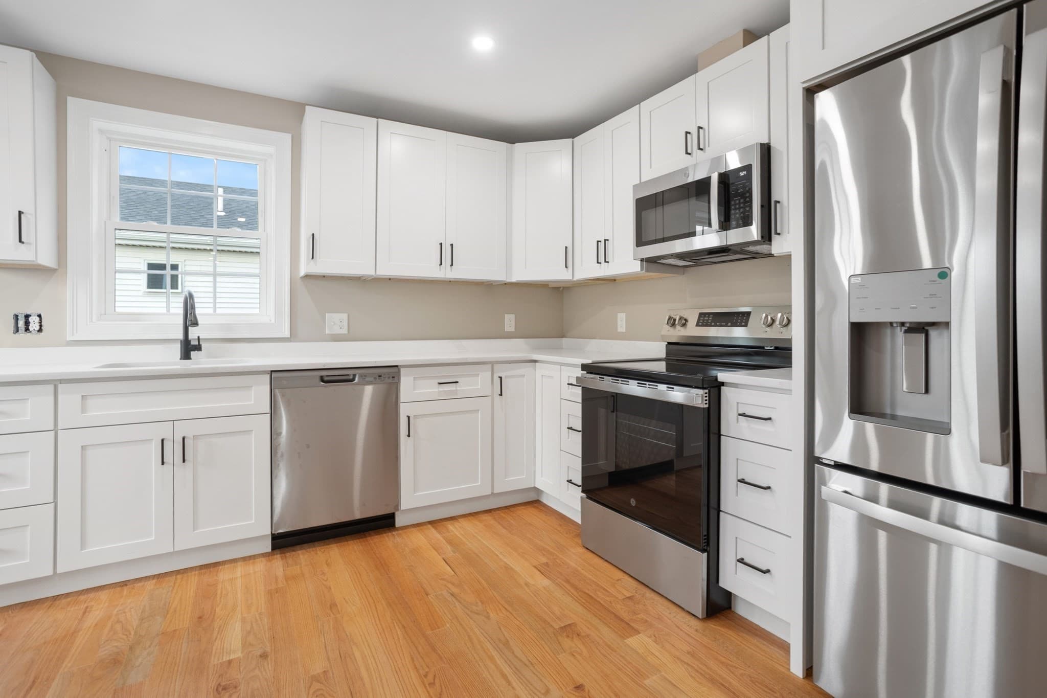 Condominium at 661 Washington Avenue # 1, Revere MA 02151, Revere, photo 3 of 40