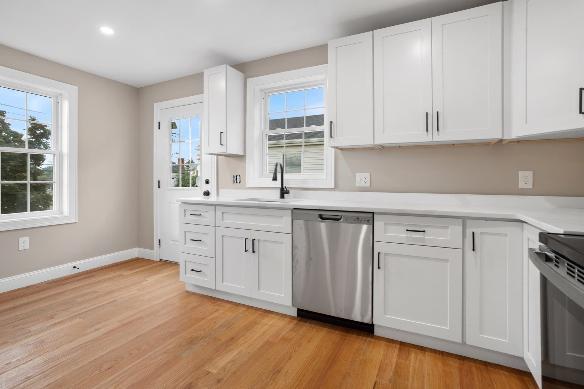 Condominium at 661 Washington Avenue # 1, Revere MA 02151, Revere, photo 4 of 40