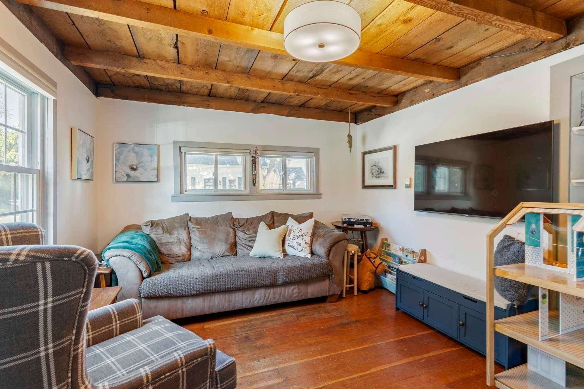 Single Family Residence at 93 Mason St, Salem MA 01970, Salem, photo 9 of 19