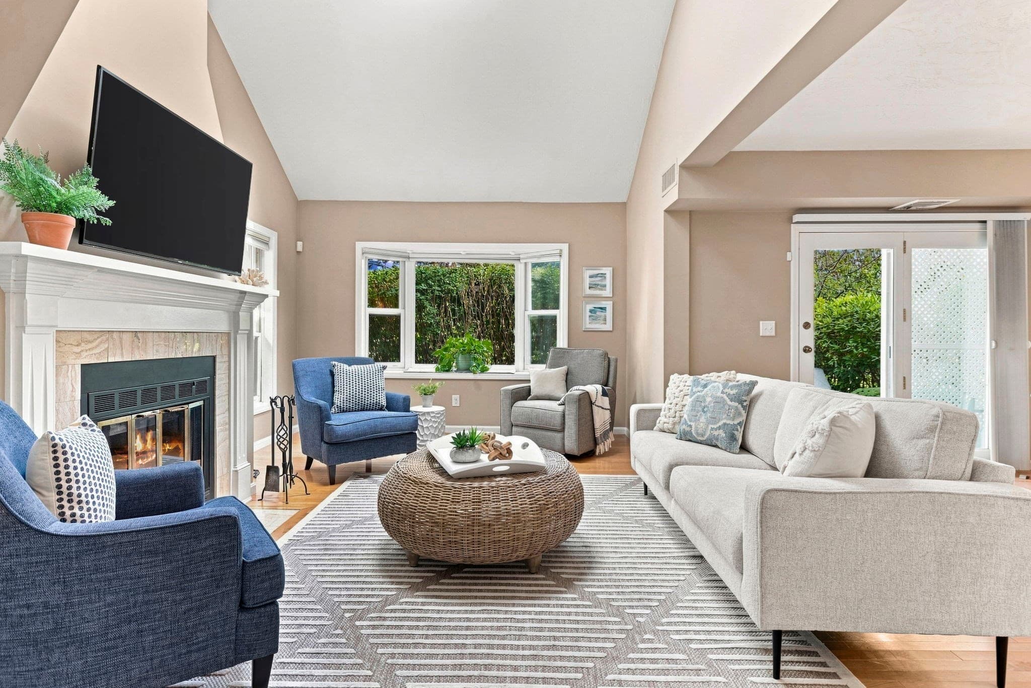 28 Whaler Ln # 28, Quincy MA 02171