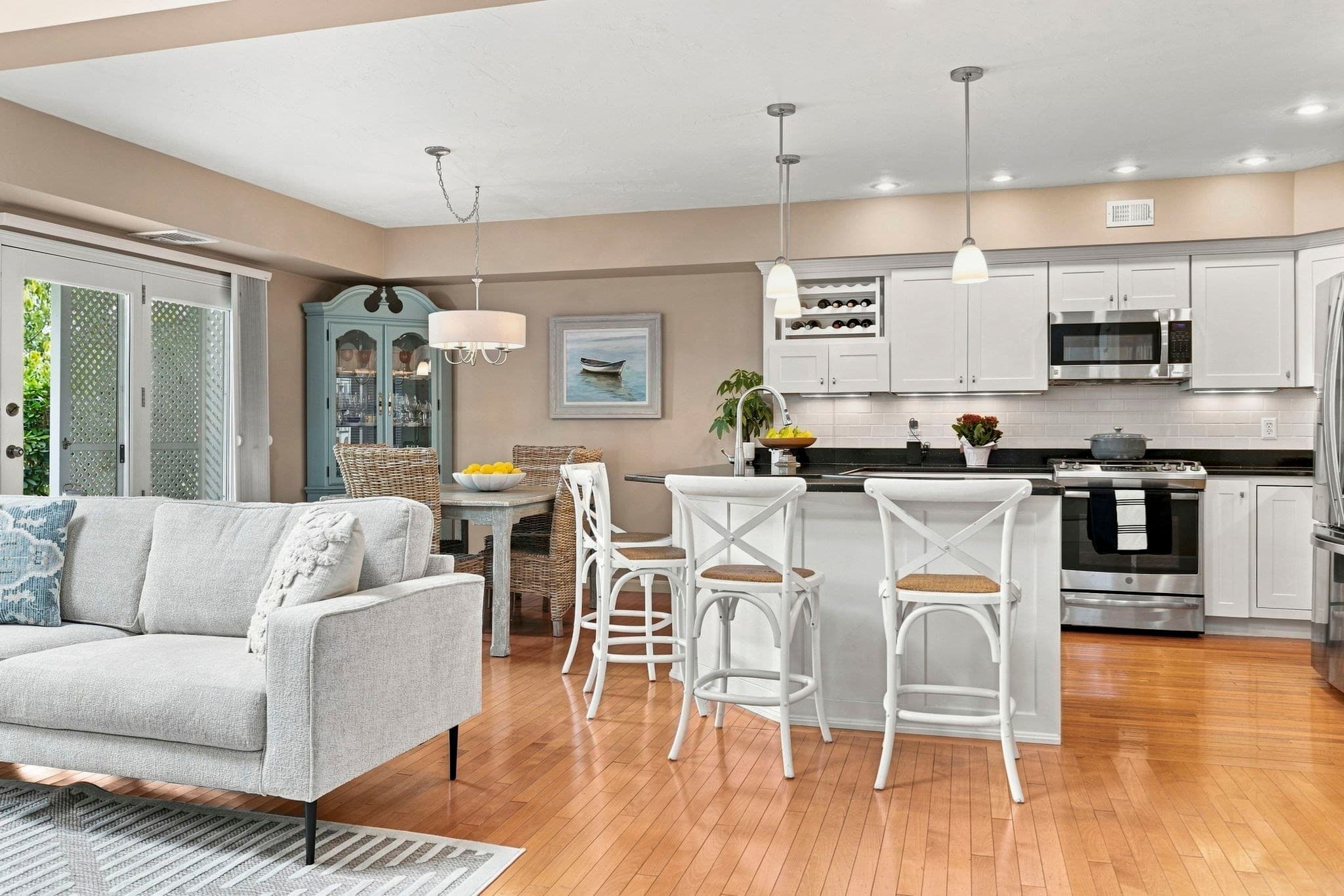 Condominium at 28 Whaler Ln # 28, Quincy MA 02171, photo 8 of 27