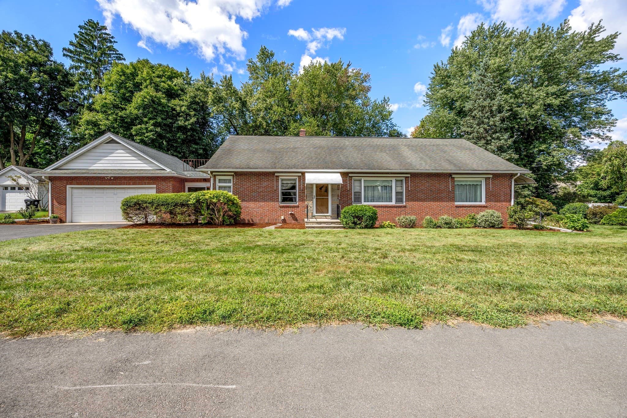 538 Newton Street, South Hadley MA 01075
