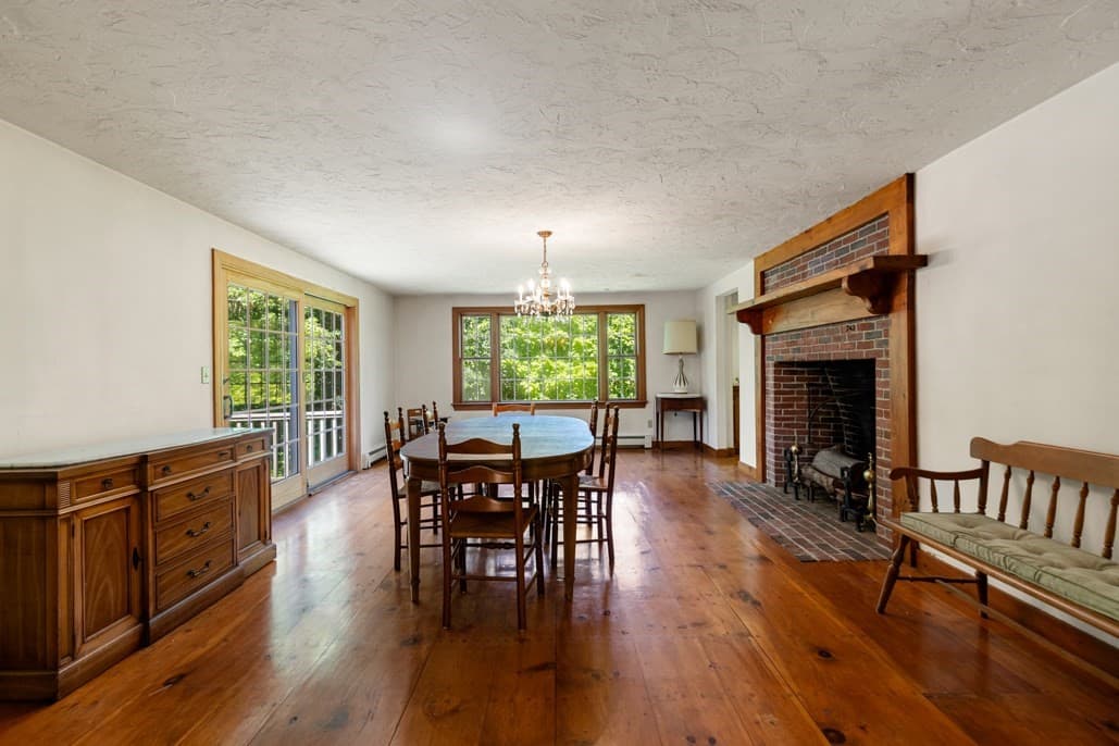Single Family Residence at 220 Essex St, Lynnfield MA 01940, Lynnfield, photo 13 of 42