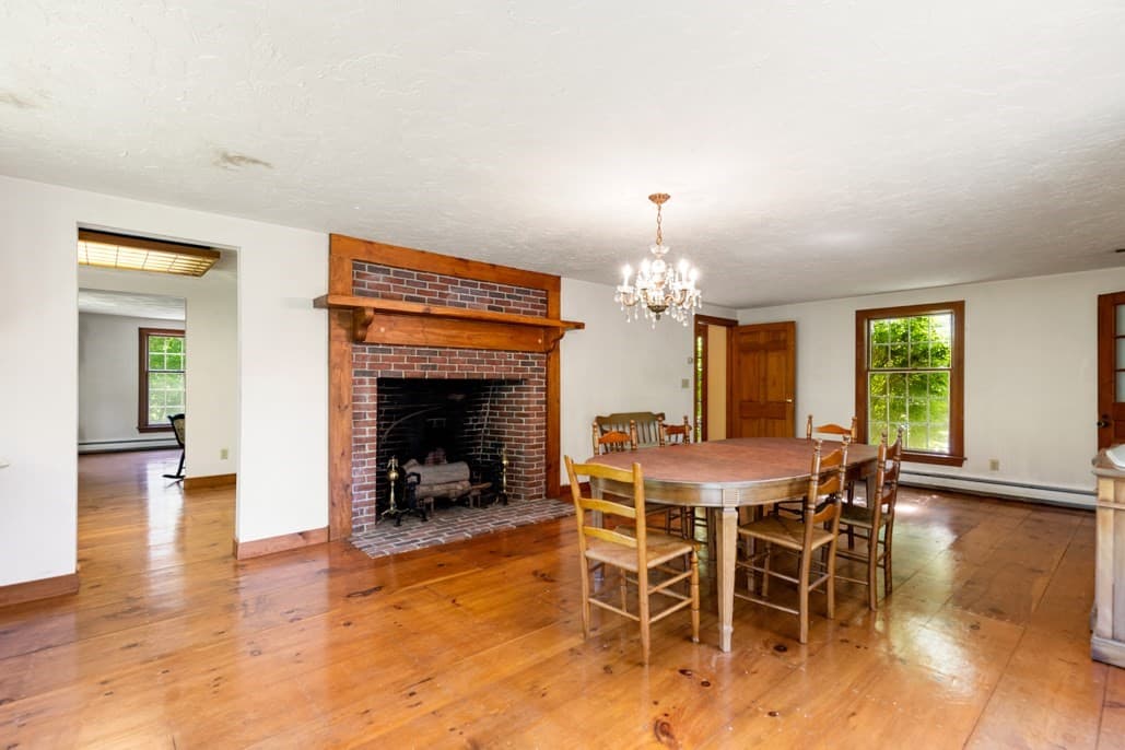 Single Family Residence at 220 Essex St, Lynnfield MA 01940, Lynnfield, photo 16 of 42