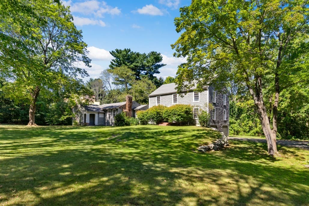 Single Family Residence at 220 Essex St, Lynnfield MA 01940, Lynnfield, photo 9 of 42