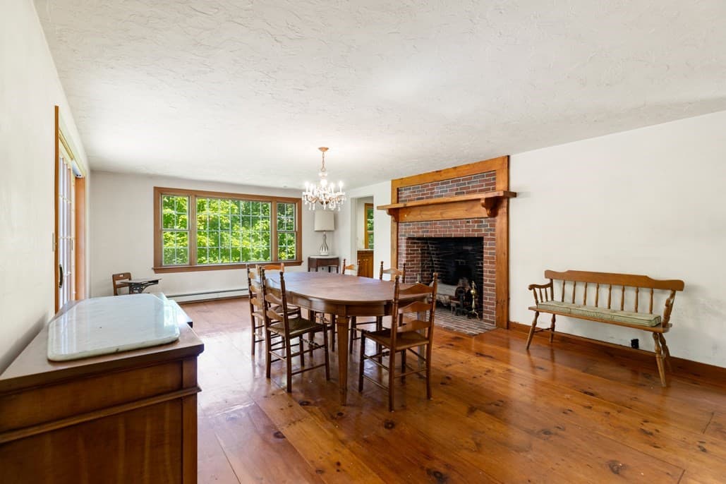 Single Family Residence at 220 Essex St, Lynnfield MA 01940, Lynnfield, photo 14 of 42