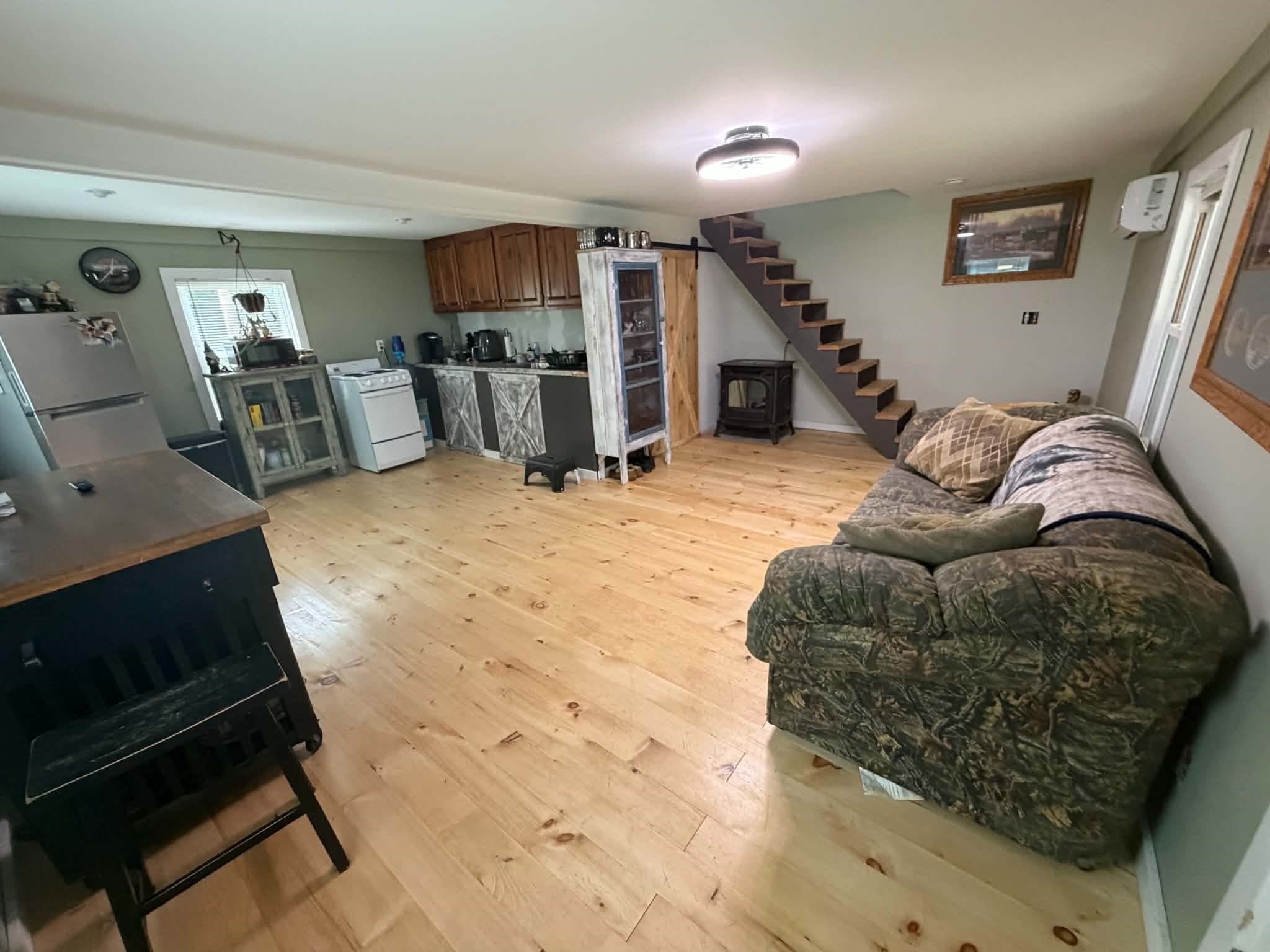 Residential at 27 Navaho Ln, Heath MA 01346, photo 12 of 30