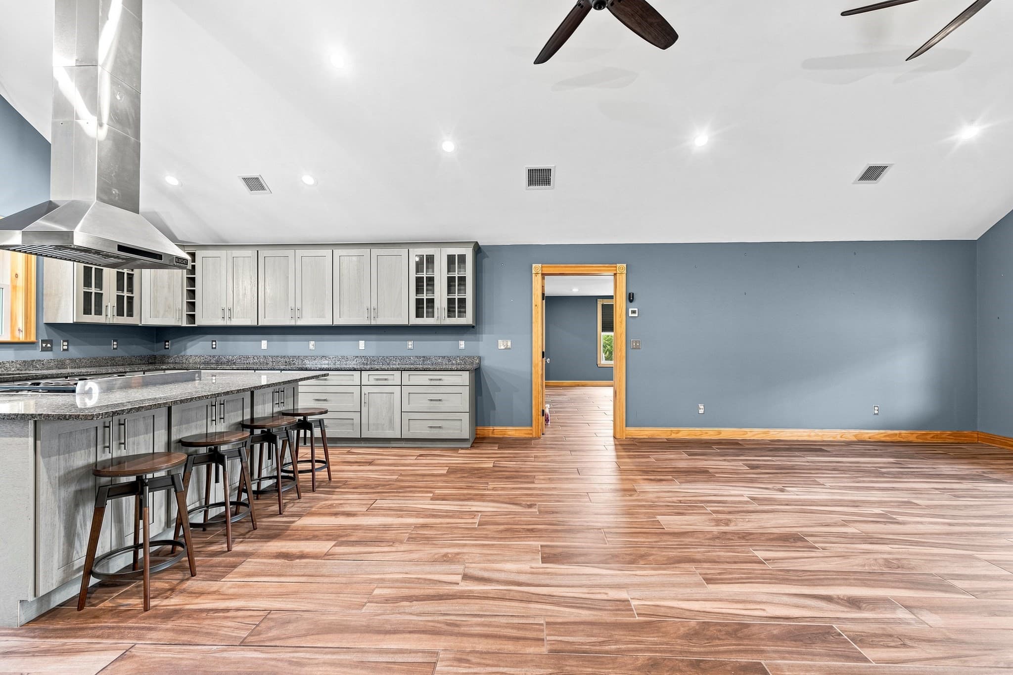 Single Family Residence at 21 Cushing Ln, Acushnet MA 02743, Acushnet, photo 3 of 37