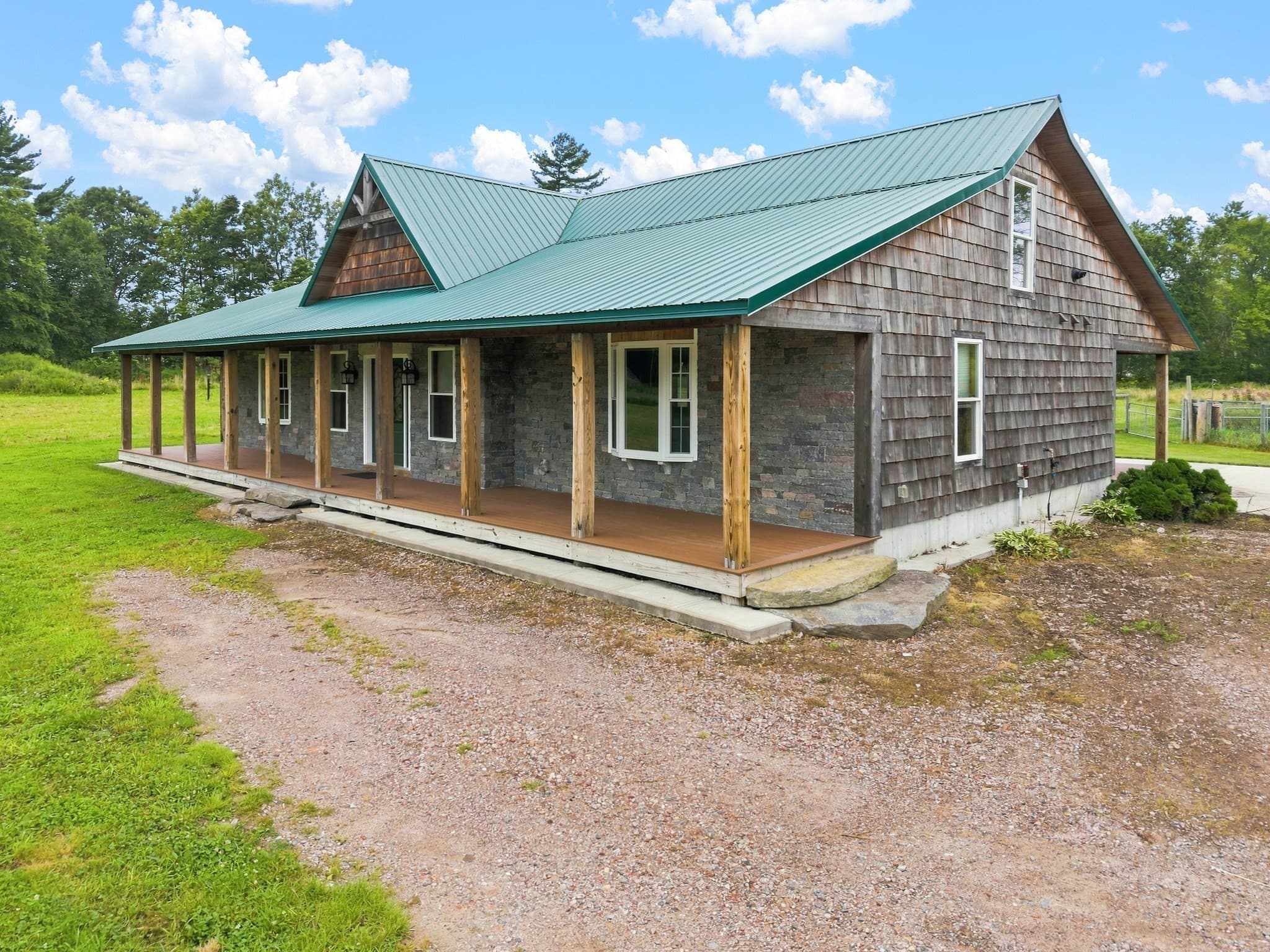 21 Cushing Ln, Acushnet MA 02743