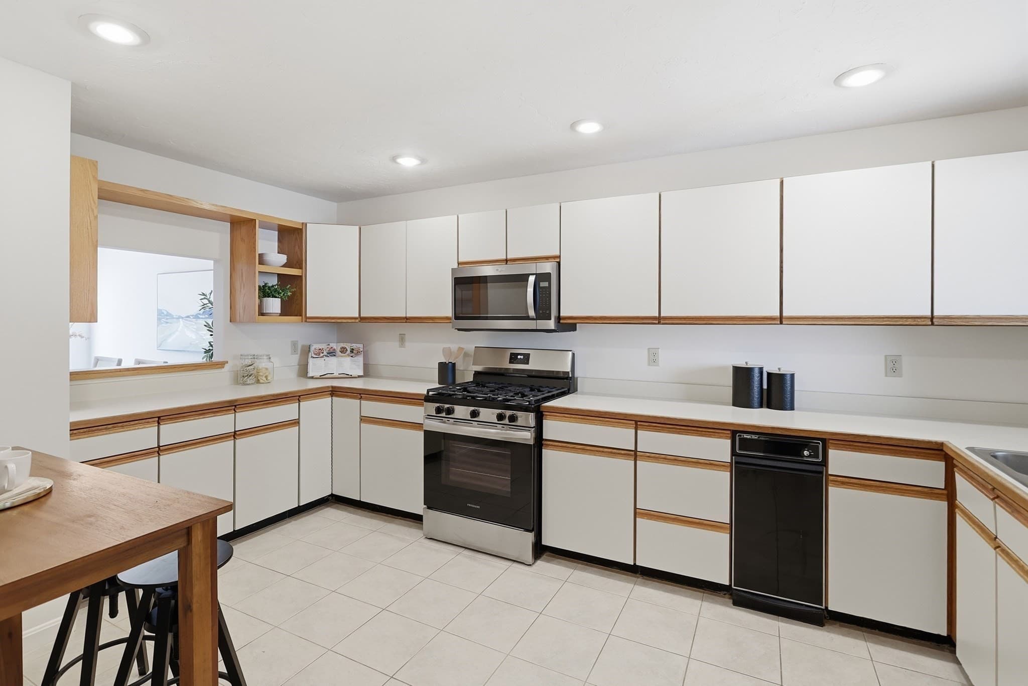 Condominium at 79 Parkhurst Drive # 79, Westford MA 01886, Westford, photo 17 of 42