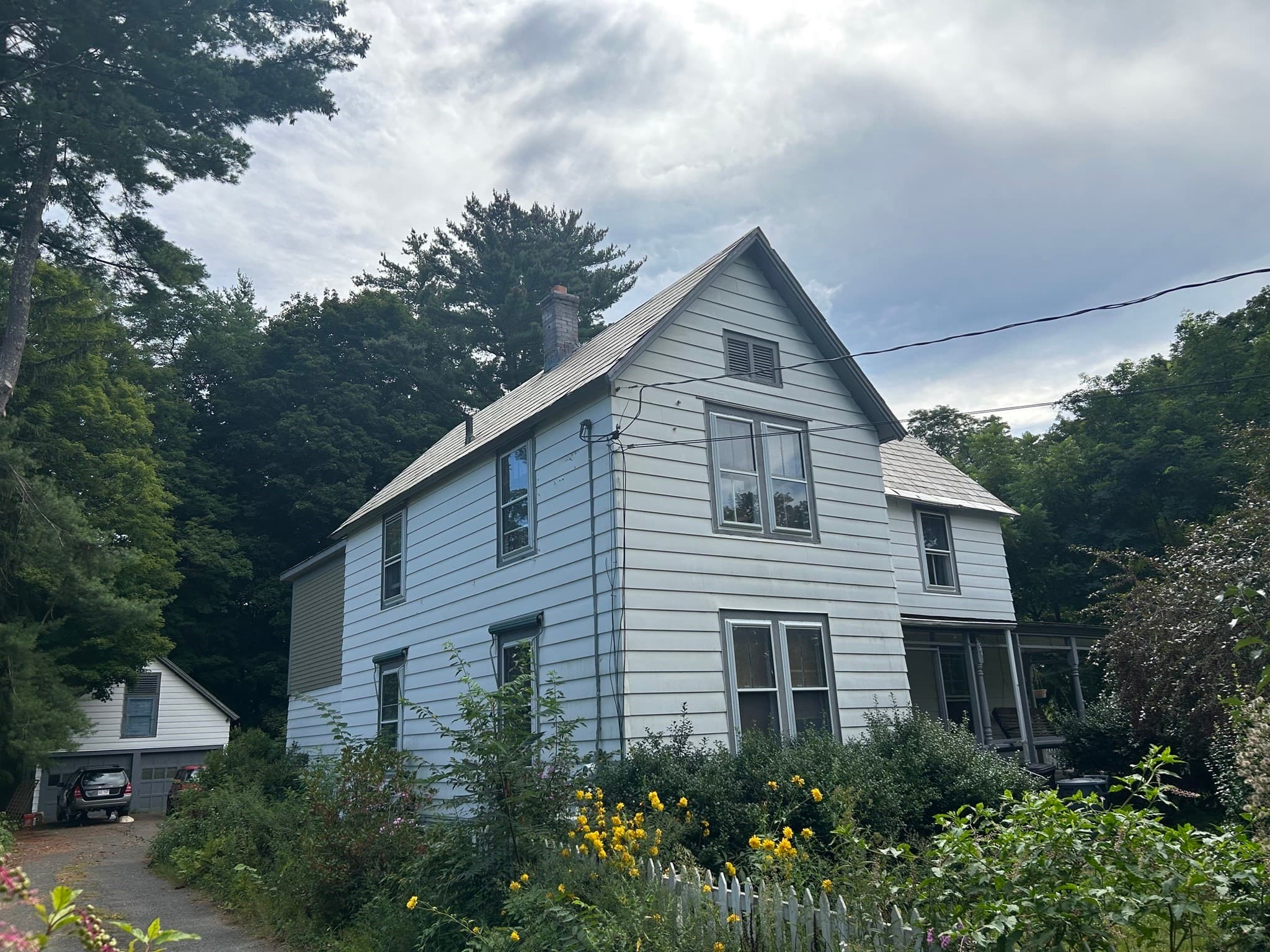 551 Turners Falls Rd, Montague MA 01351
