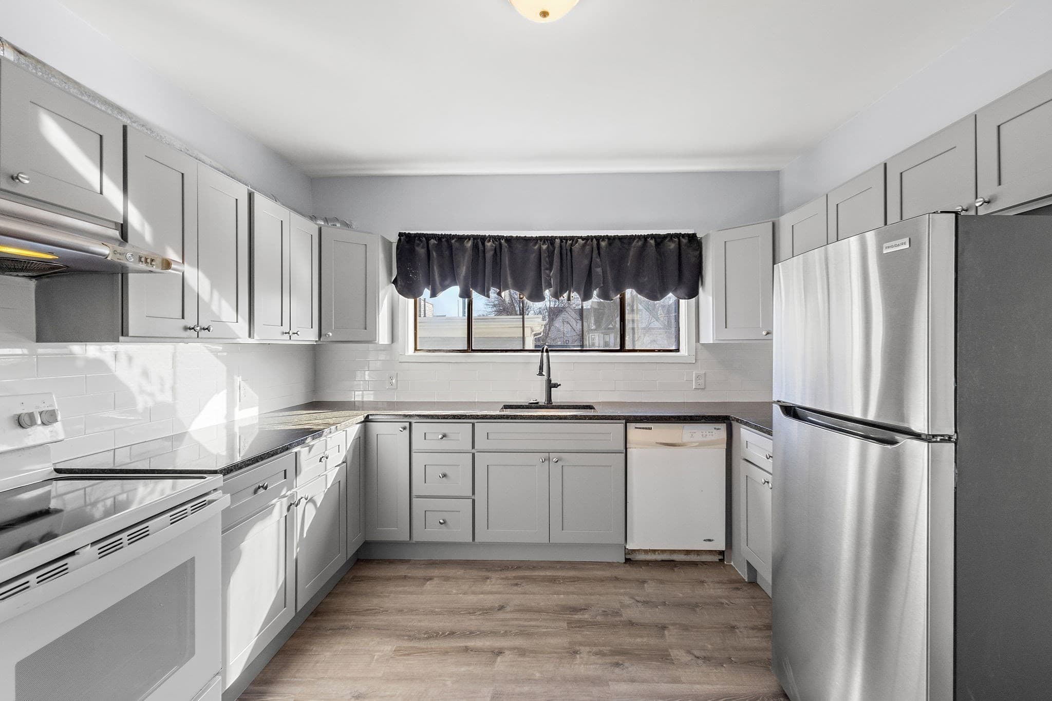 3 Family at 403-405 Ferry St, Malden MA 02148, Malden, photo 4 of 28