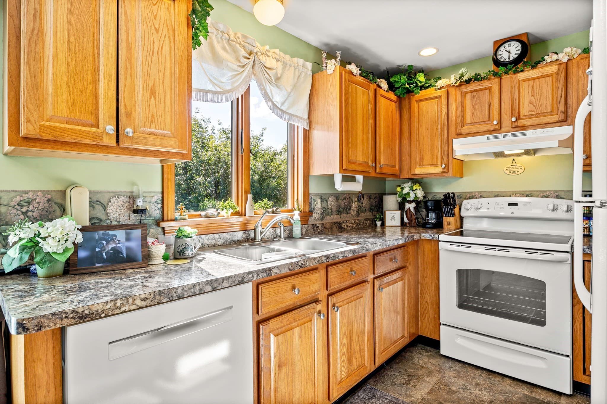 Single Family Residence at 488 Sheridan Street, Chicopee MA 01020, Chicopee, photo 27 of 37