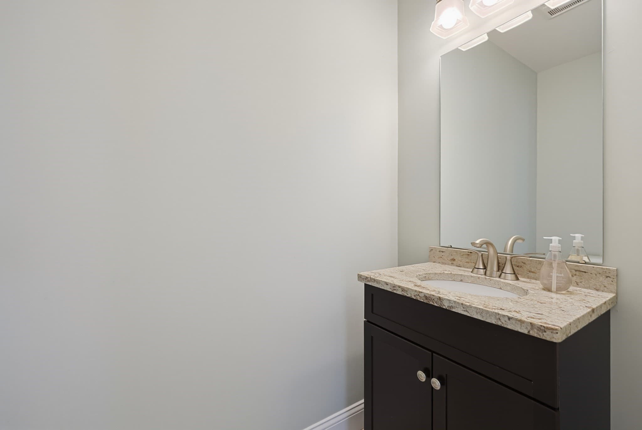 Condominium at 1449 Main St # 4, Hanson MA 02341, Hanson, photo 7 of 41