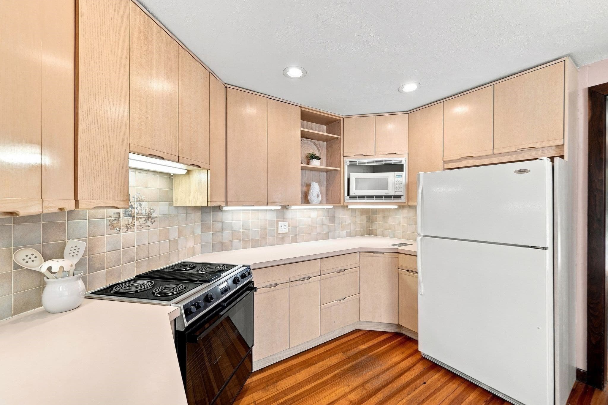 Single Family Residence at 5 Ticehurst Lane, Marblehead MA 01945, Marblehead, photo 13 of 30