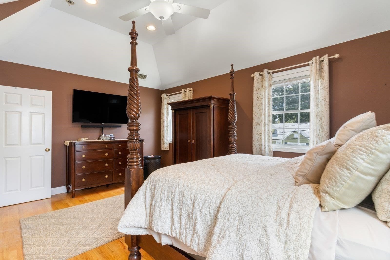 Single Family Residence at 22 Aberdeen Ave, Waltham MA 02453, photo 18 of 40