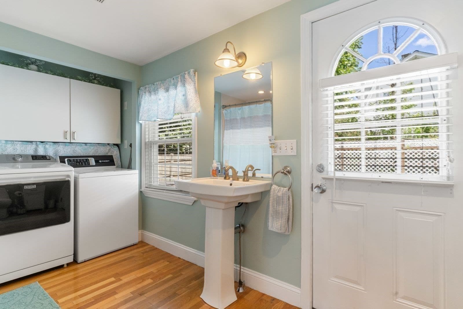Single Family Residence at 22 Aberdeen Ave, Waltham MA 02453, photo 15 of 40