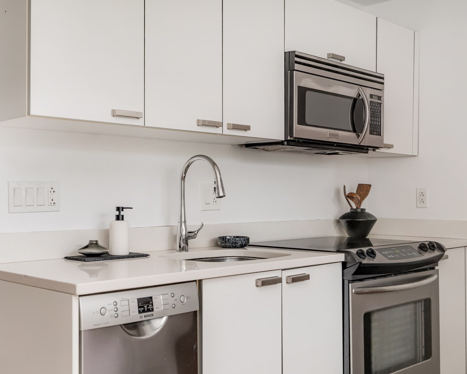 Condominium at 1 Earhart St # 316, Cambridge MA 02141, Cambridge, photo 10 of 20