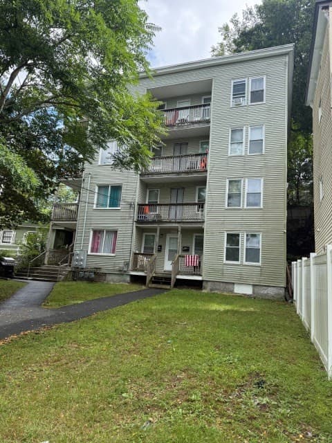 270 Fairmount St, Fitchburg MA 01420