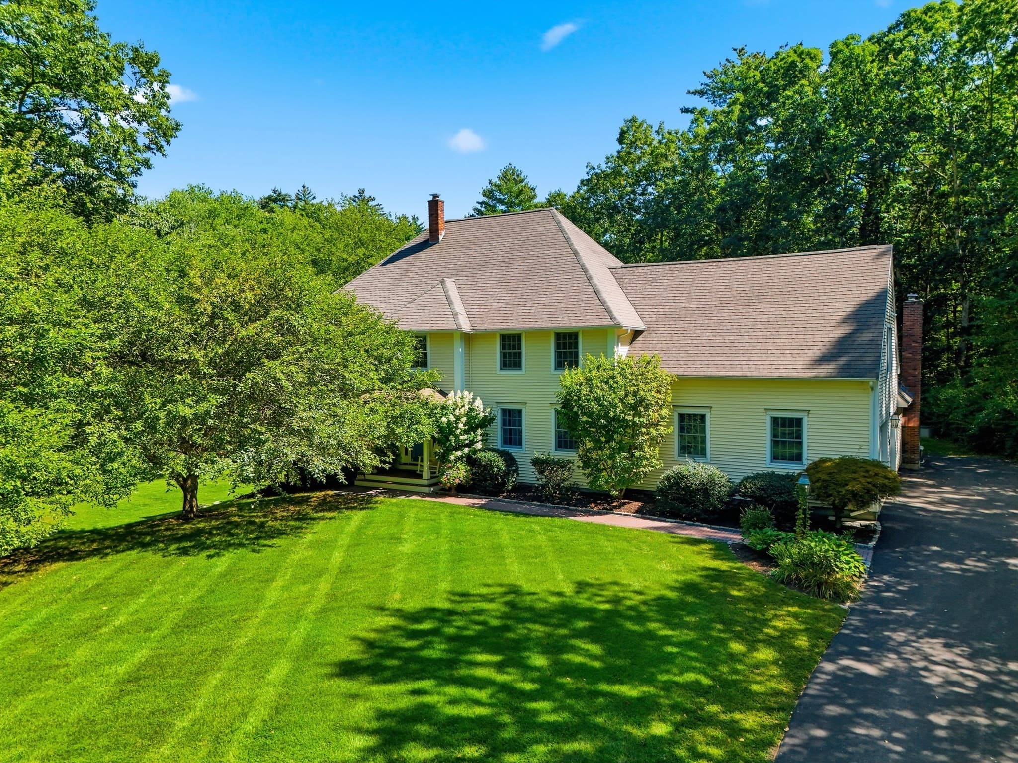 Single Family Residence at 11 Olde Village Road, Salem NH 03079, Salem, photo 2 of 38