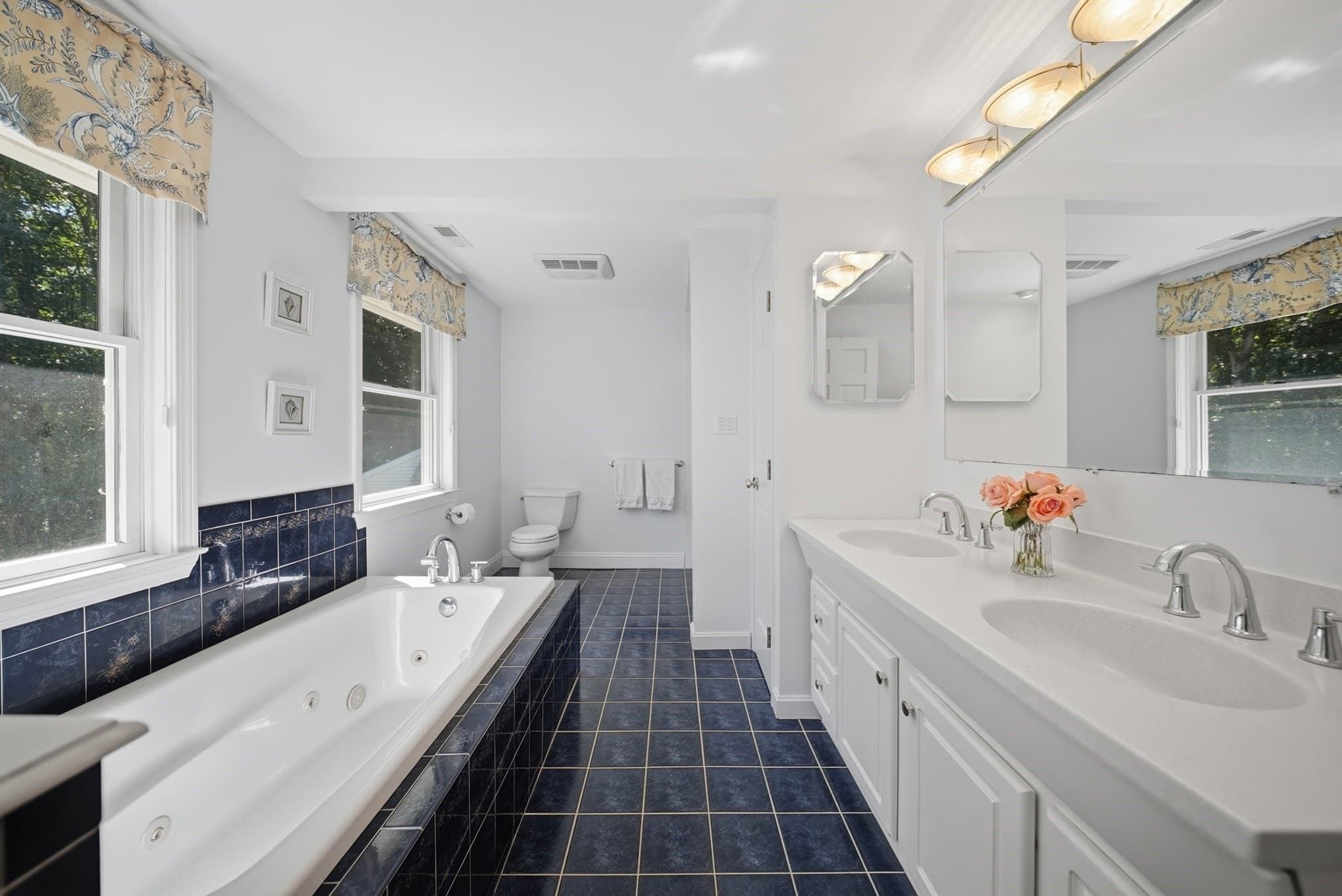 Single Family Residence at 11 Olde Village Road, Salem NH 03079, Salem, photo 22 of 38