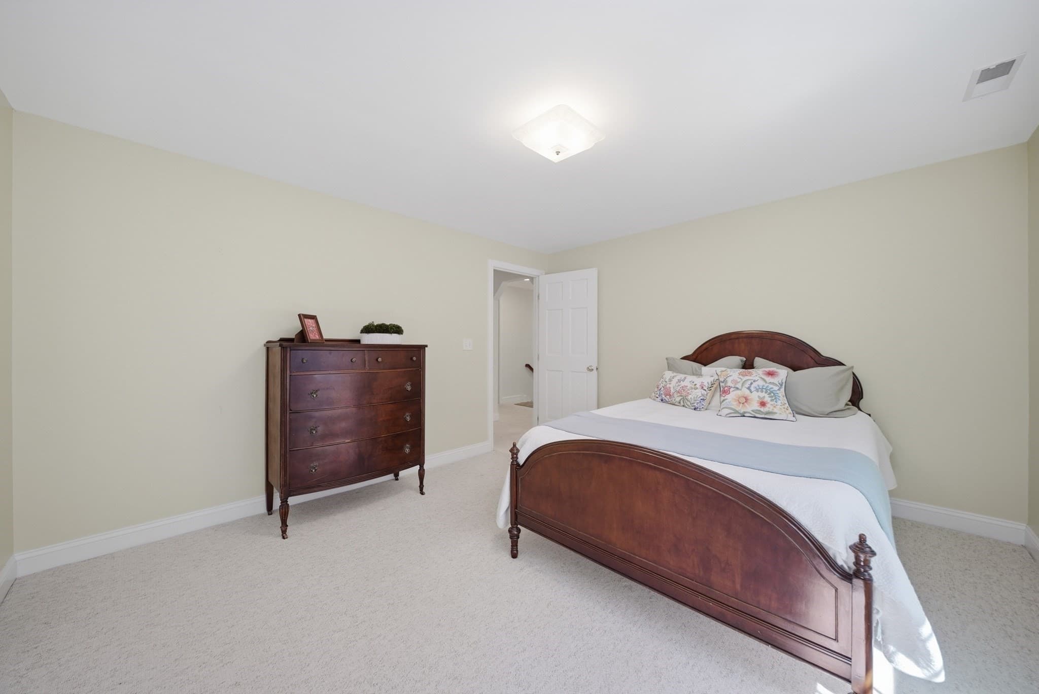 Single Family Residence at 11 Olde Village Road, Salem NH 03079, Salem, photo 24 of 38