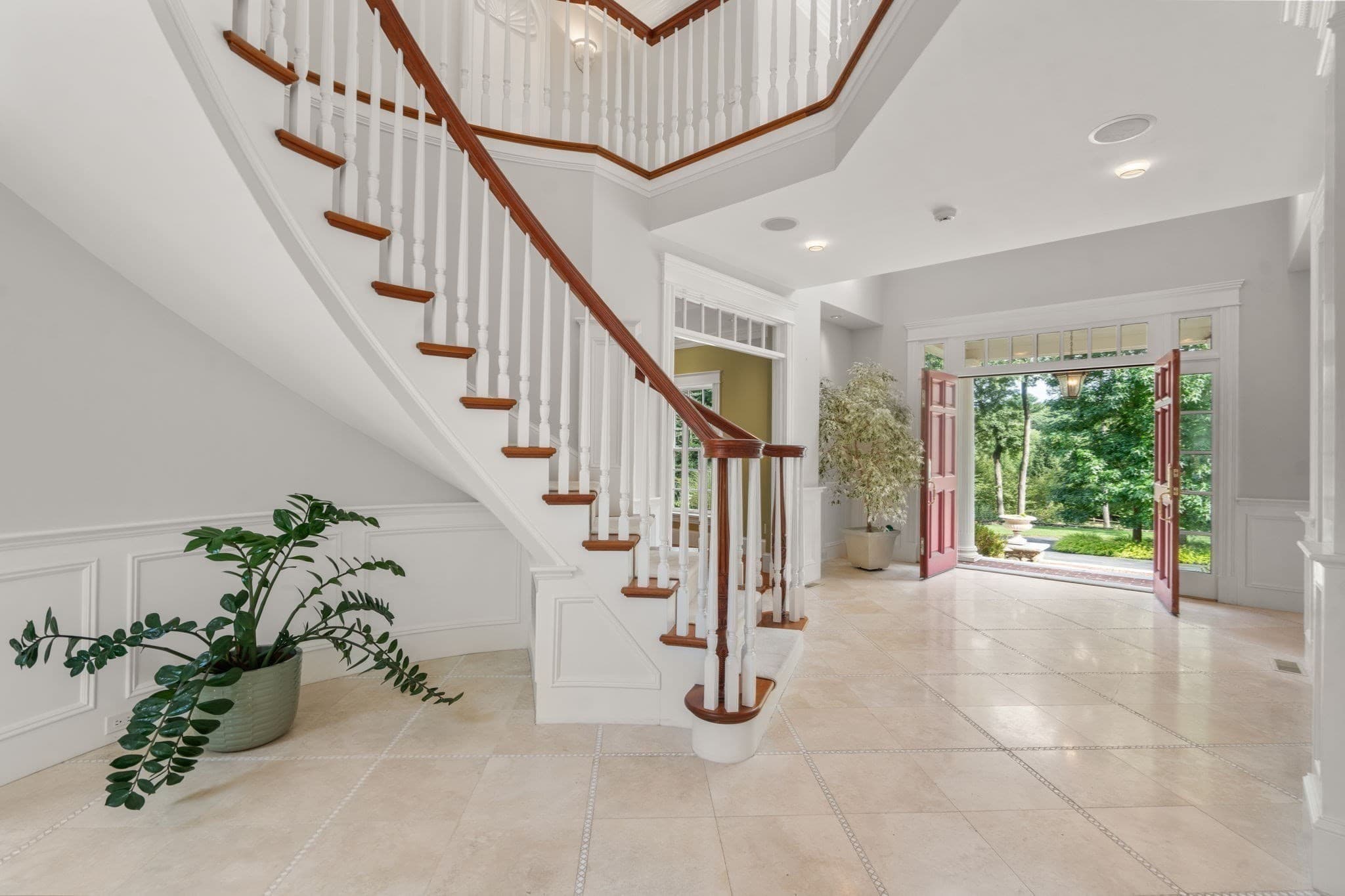 Single Family Residence at 5 Hamlins Crossing, Dover MA 02030, Dover, photo 11 of 37