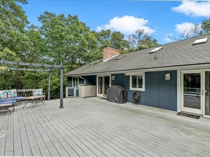 Single Family Residence at 21 Woodvale Ave, Plymouth MA 02360, photo 31 of 42
