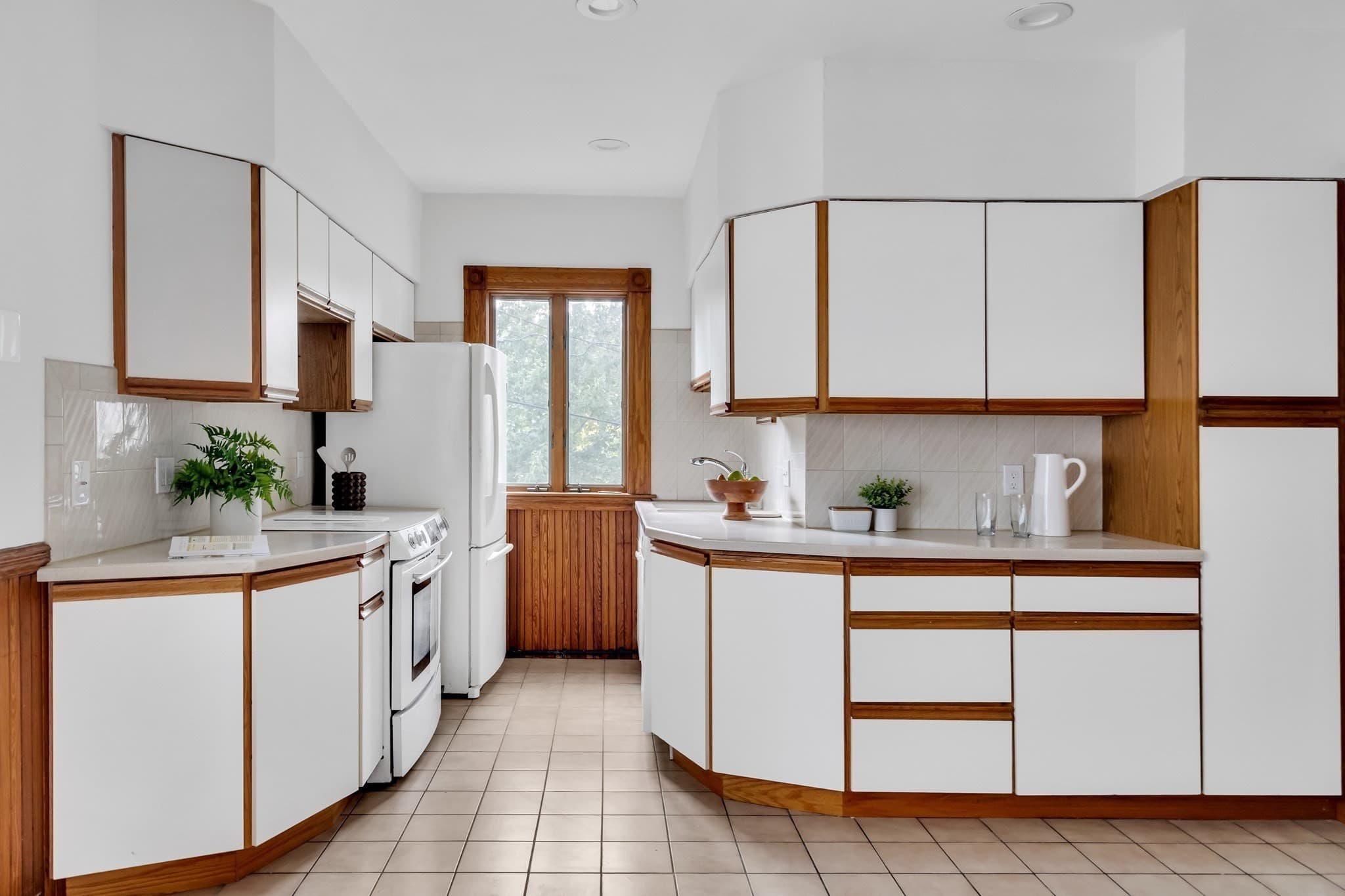 2 Family - 2 Units Up/Down at 15 Yerxa Road, Cambridge MA 02140, Cambridge, photo 13 of 30