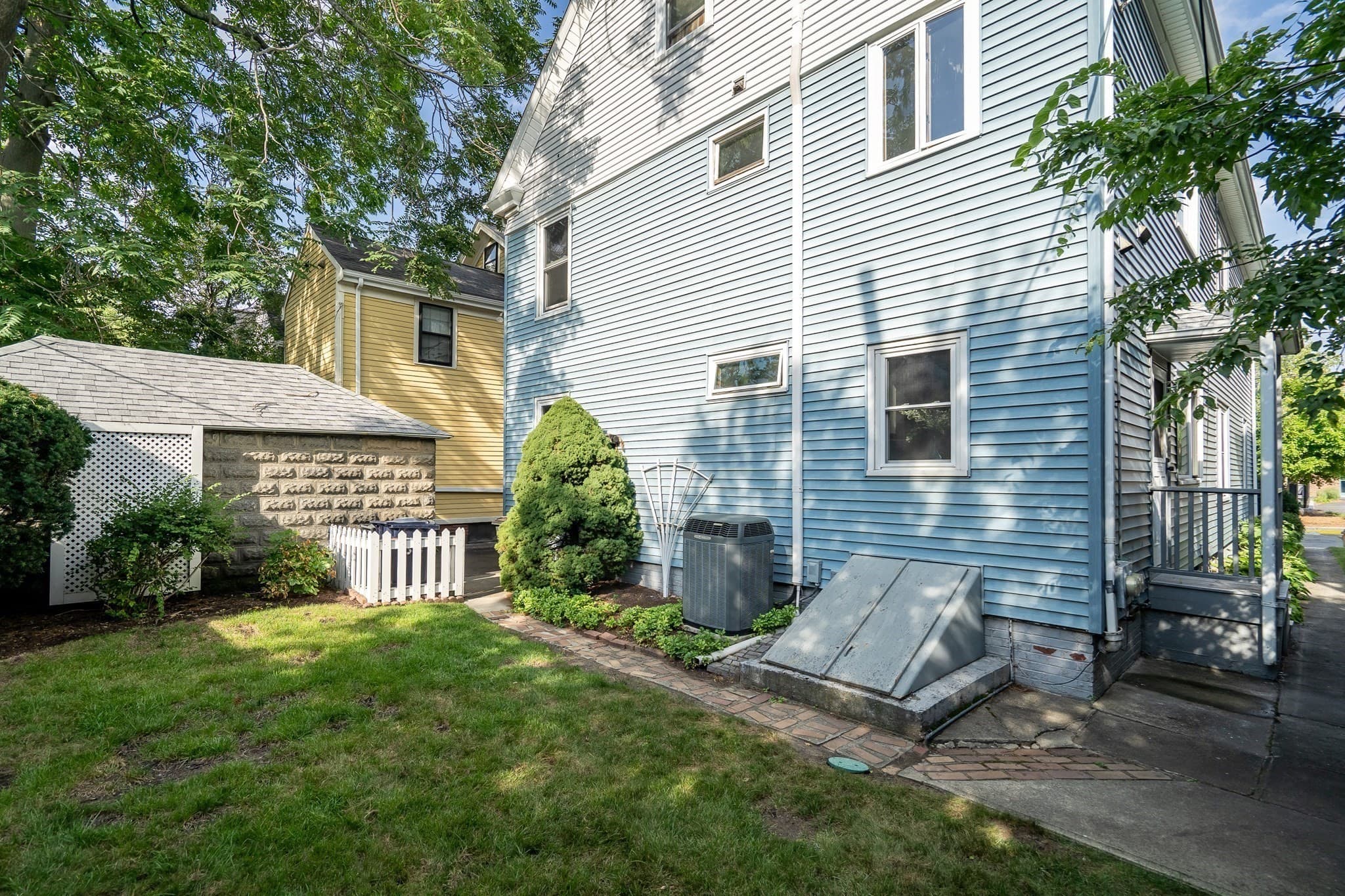 2 Family - 2 Units Up/Down at 15 Yerxa Road, Cambridge MA 02140, Cambridge, photo 25 of 30