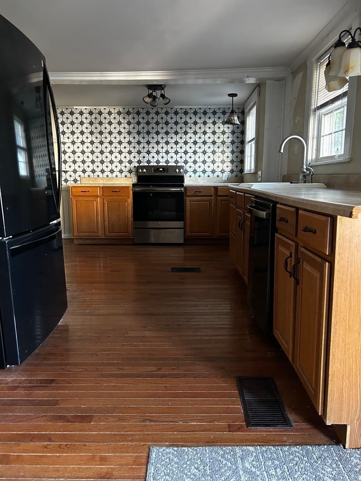 Single Family Residence at 201 Union Street, Gardner MA 01440, Gardner, photo 9 of 35