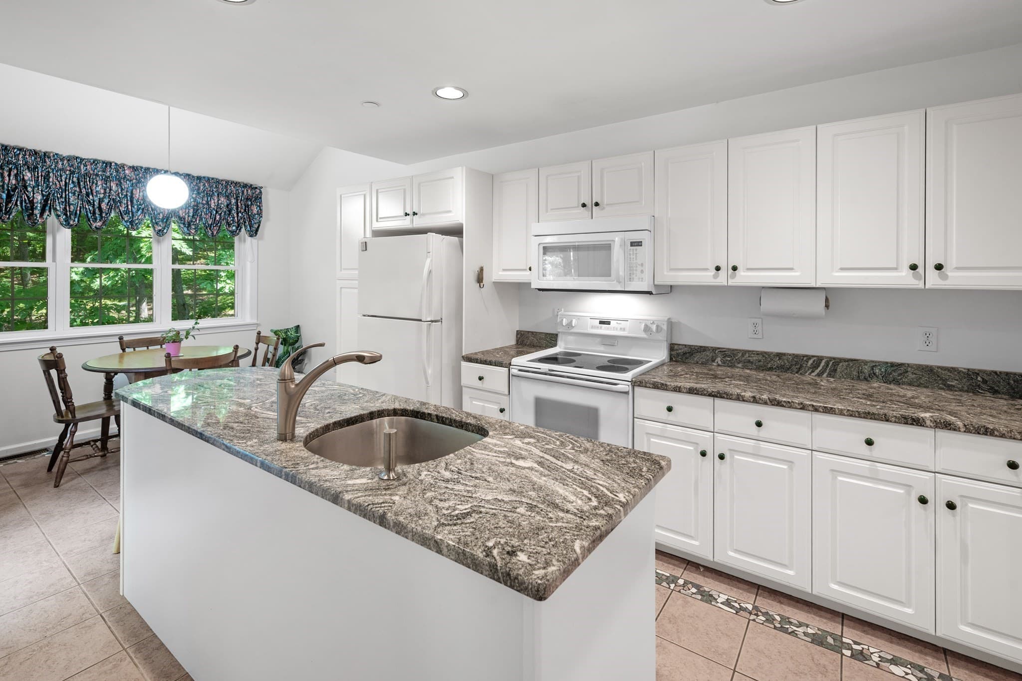 Condominium at 9 Bishops Forest Dr # 9, Waltham MA 02452, photo 5 of 19