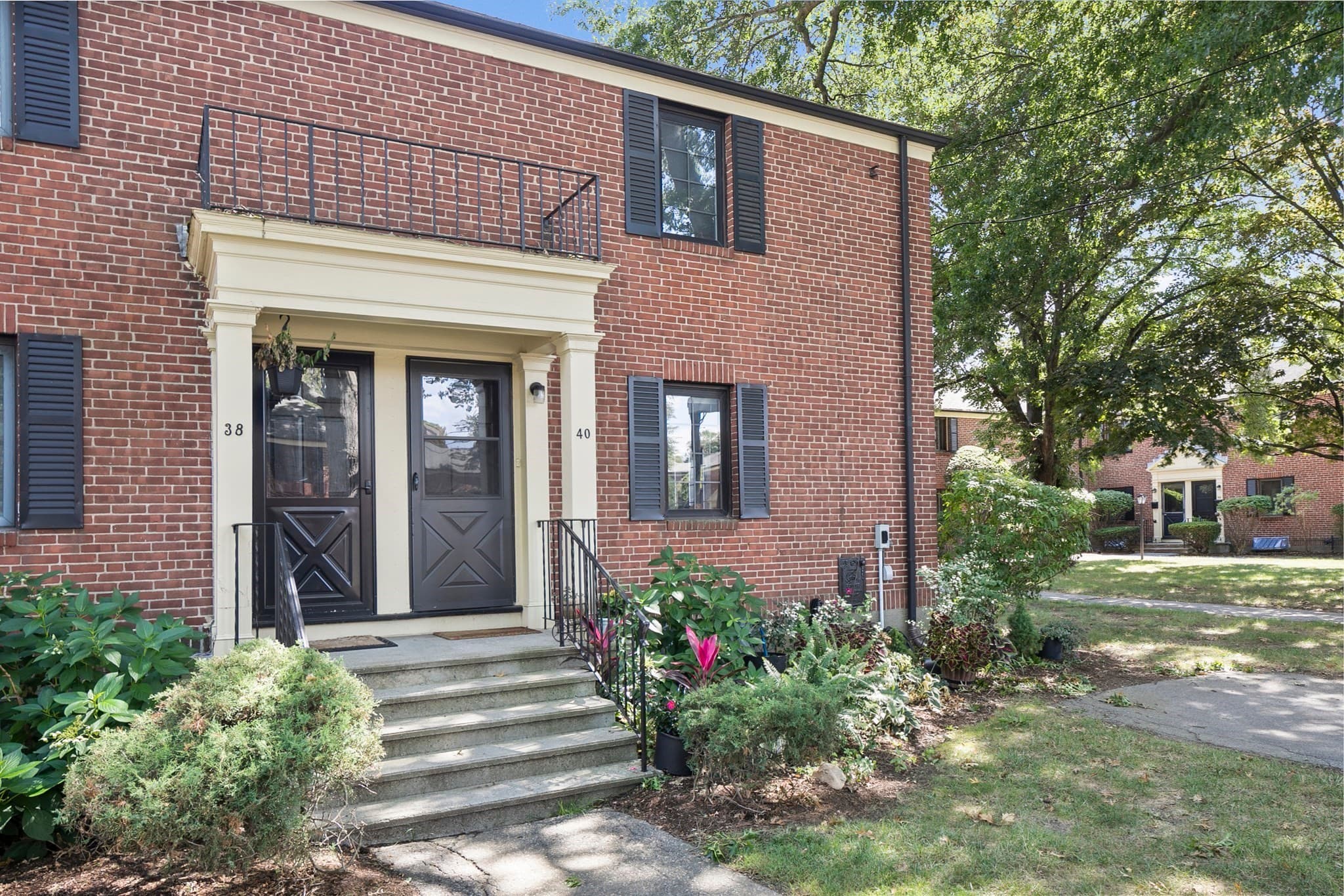 Condominium at 40 Pierce Rd # 40, Watertown MA 02472, Watertown, photo 2 of 32