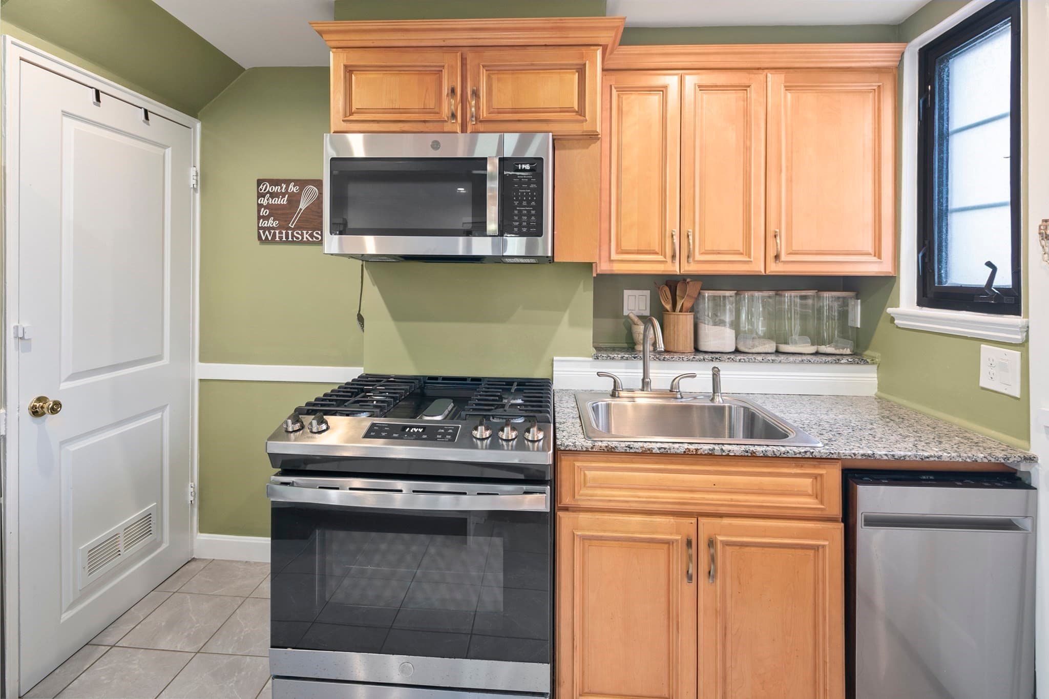 Condominium at 40 Pierce Rd # 40, Watertown MA 02472, Watertown, photo 12 of 32